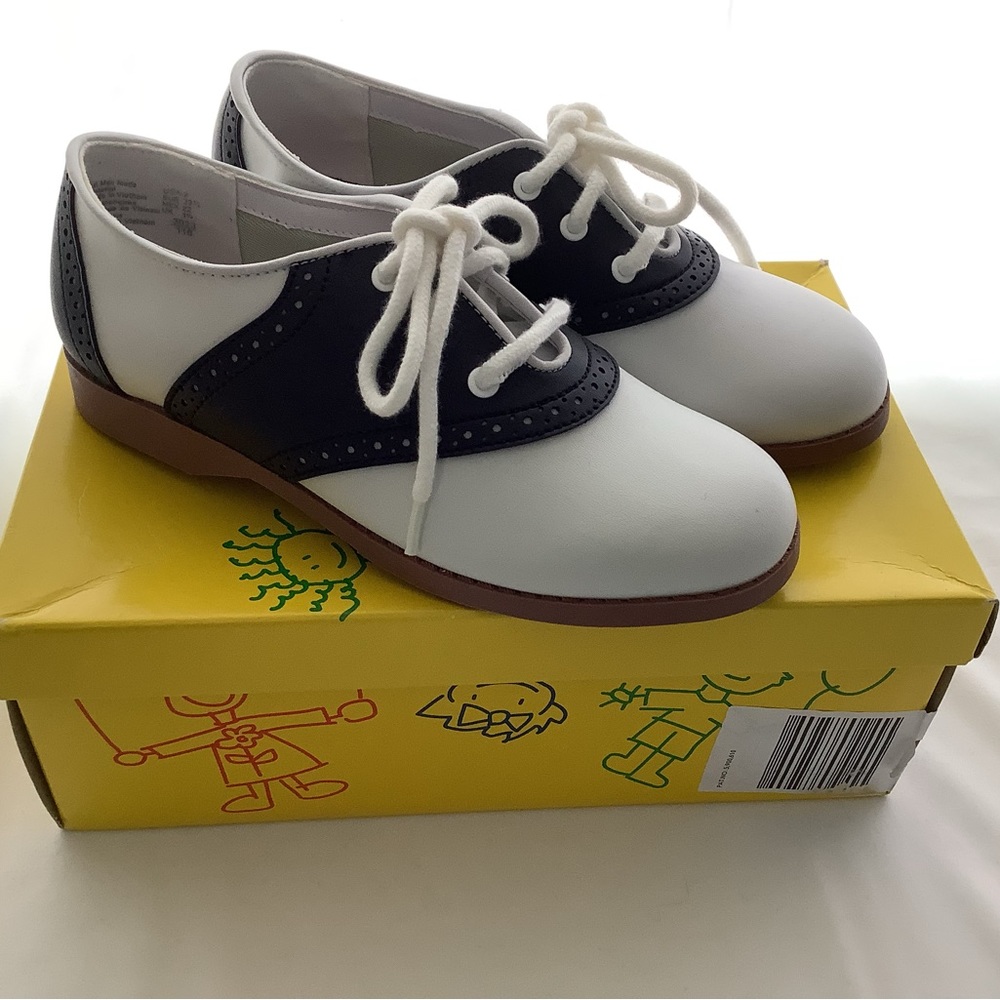 Smartfit Saddle Shoe Oxford girls sz. 2 NEW